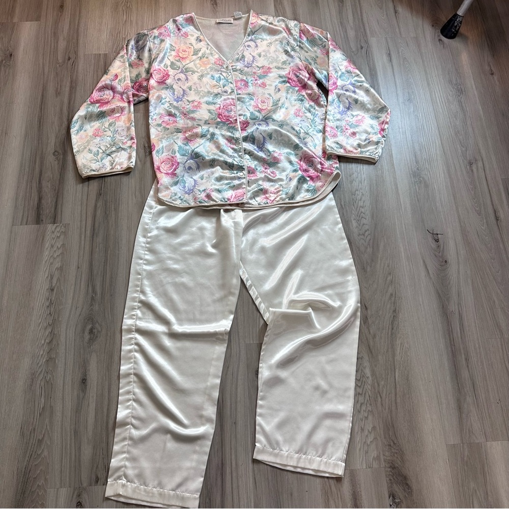 Nicole Classics Pajama Sets S Long Sleeve Top & Pants Floral And Light Pink Soft